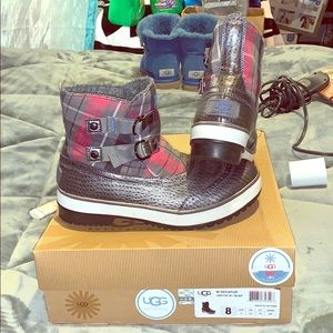 UGG Plaid Waterproof Decatur Boots Sz 8